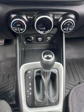 2020 Hyundai VENUE SEL