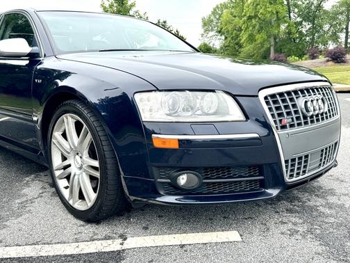 2007 Audi S8 5.2