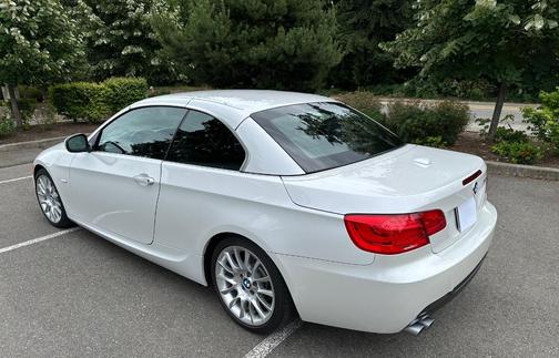 White 2012 BMW 328 i