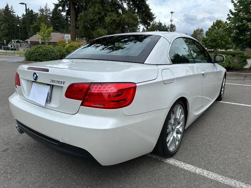 White 2012 BMW 328 i