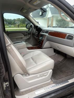 Gray 2010 Chevrolet Avalanche 1500 LTZ