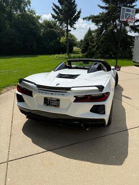White 2023 Chevrolet Corvette Stingray w/2LT