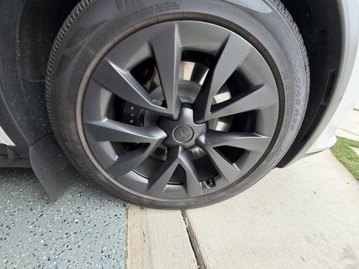 2022 Tesla Model X Long Range