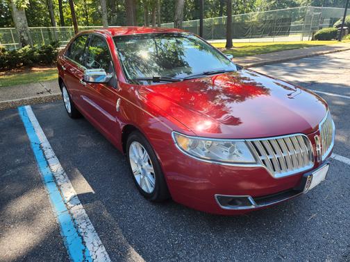 2010 Lincoln MKZ Base