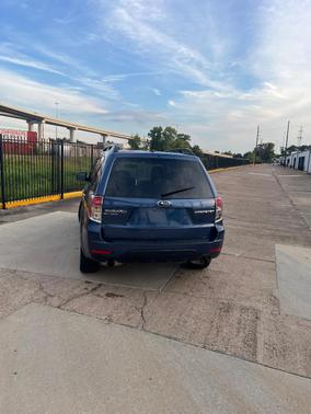 Blue 2012 Subaru Forester 2.5X Premium