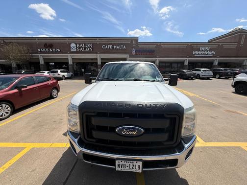 White 2016 Ford F-250 XL