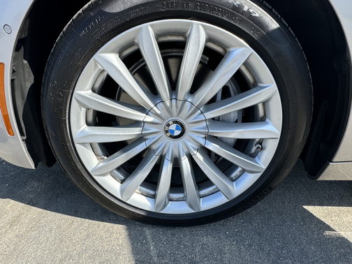 2022 BMW 740 i