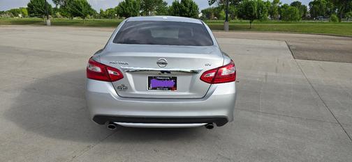 Silver 2017 Nissan Altima 2.5 SV