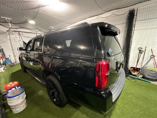 Black 2019 Chevrolet Suburban LT