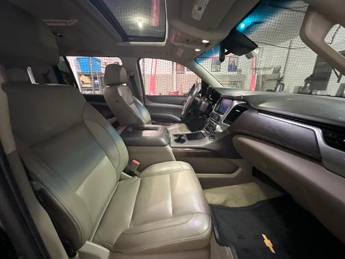 Black 2019 Chevrolet Suburban LT