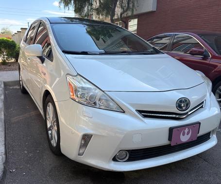 White 2014 Toyota Prius v Five