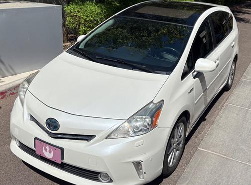 White 2014 Toyota Prius v Five