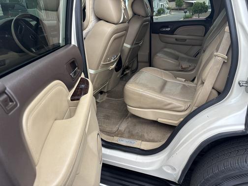 White 2012 GMC Yukon Denali