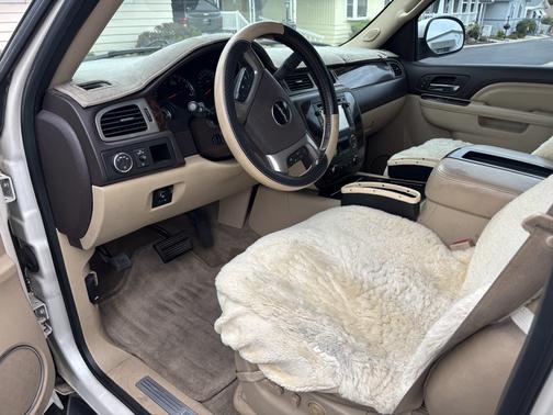 White 2012 GMC Yukon Denali