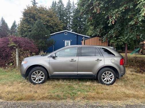 Gray 2013 Ford Edge Limited