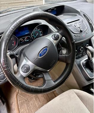 Blue 2013 Ford Escape SE