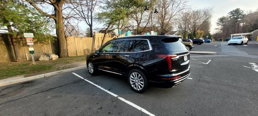 Black 2020 Cadillac XT6 Premium Luxury FWD