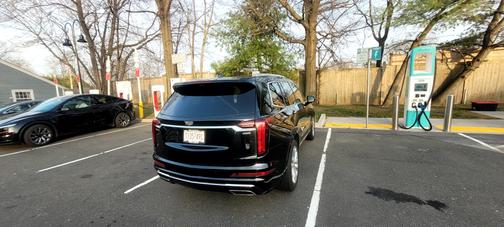 Black 2020 Cadillac XT6 Premium Luxury FWD