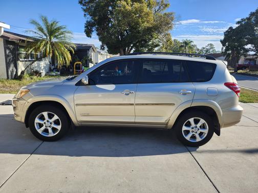 2010 Toyota RAV4 Limited