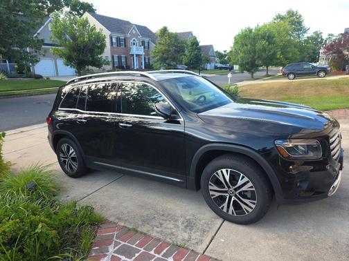 Black 2024 Mercedes-Benz GLB 250 4MATIC
