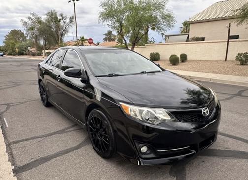 Black 2012 Toyota Camry SE