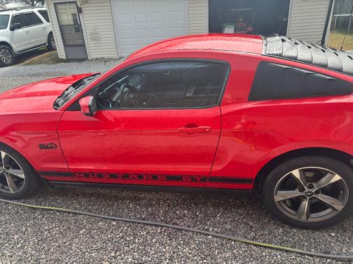 2011 Ford Mustang GT Premium