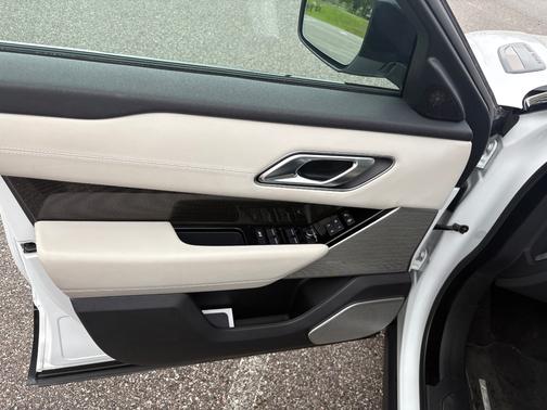 White 2019 Land Rover Range Rover Velar P380 HSE R-Dynamic
