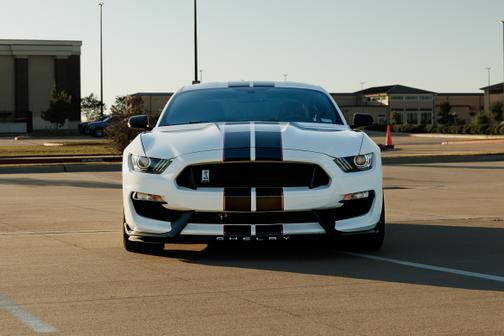 2019 Ford Shelby GT350 Base