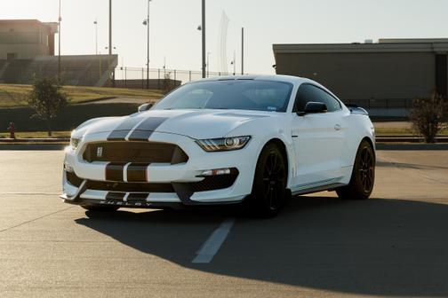 2019 Ford Shelby GT350 Base