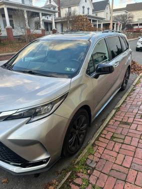2022 Toyota Sienna XSE