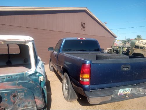 2002 Chevrolet Silverado 1500 Base