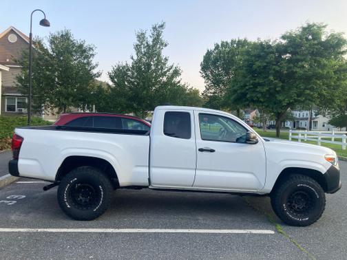 2019 Toyota Tacoma SR