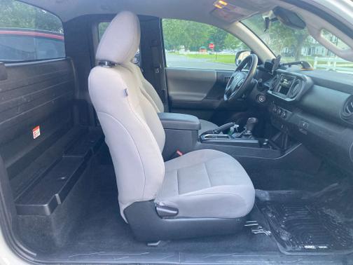 2019 Toyota Tacoma SR