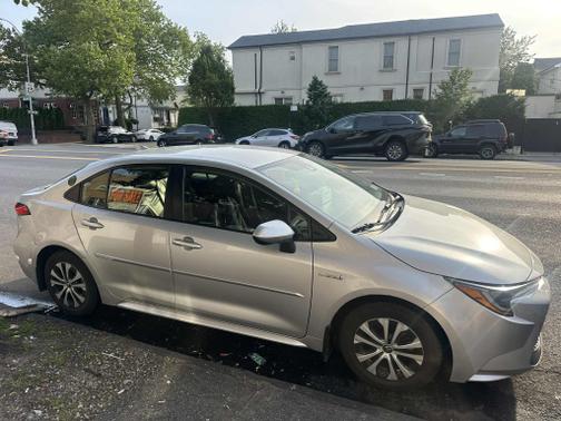 2020 Toyota Corolla Hybrid LE
