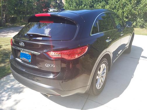 2016 INFINITI QX70 Base