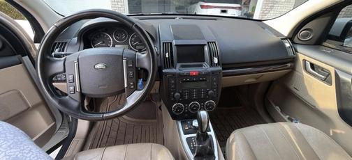 White 2011 Land Rover LR2 Base