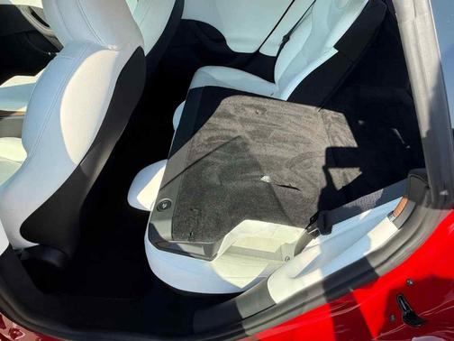 Red 2022 Tesla Model S Long Range