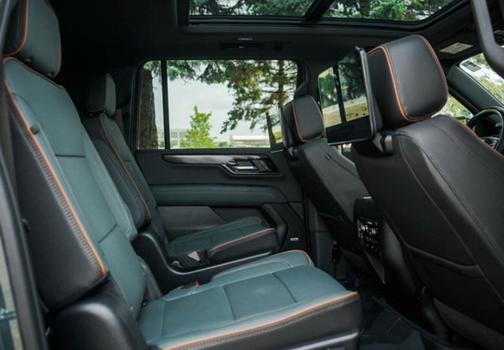 Green 2025 GMC Yukon XL AT4
