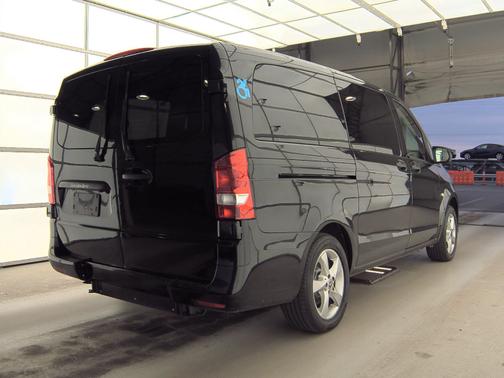 2018 Mercedes-Benz Metris Base