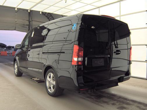 2018 Mercedes-Benz Metris Base
