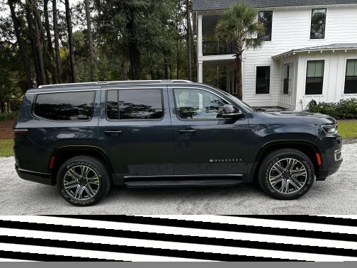 2023 Jeep Wagoneer Base