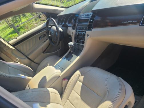 Blue 2012 Ford Taurus Limited