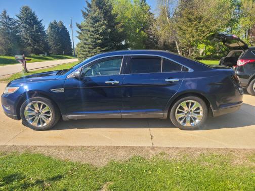 Blue 2012 Ford Taurus Limited