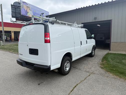 White 2021 Chevrolet Express 2500 Work Van