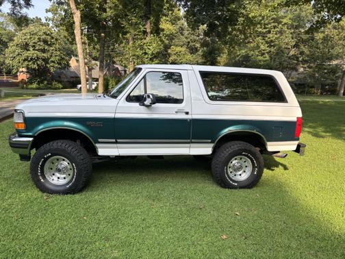 1996 Ford Bronco XLT