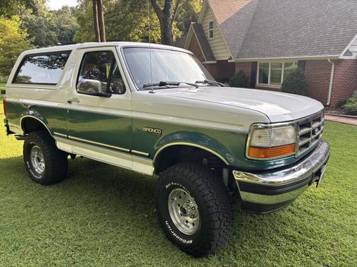 1996 Ford Bronco XLT
