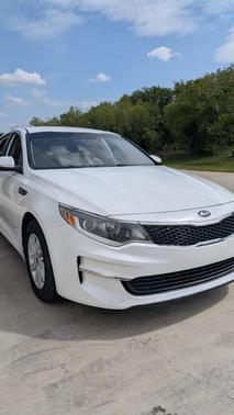 White 2017 Kia Optima LX