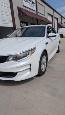 White 2017 Kia Optima LX