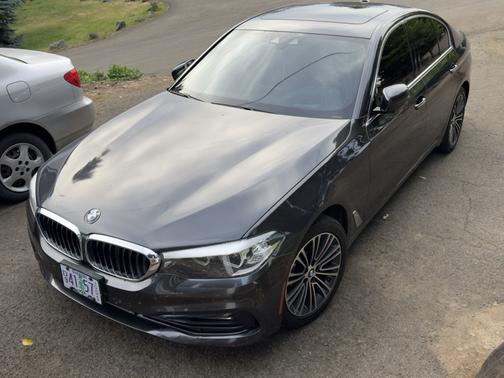 Black 2018 BMW 530 i