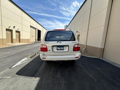 2001 Lexus LX 470 Base
